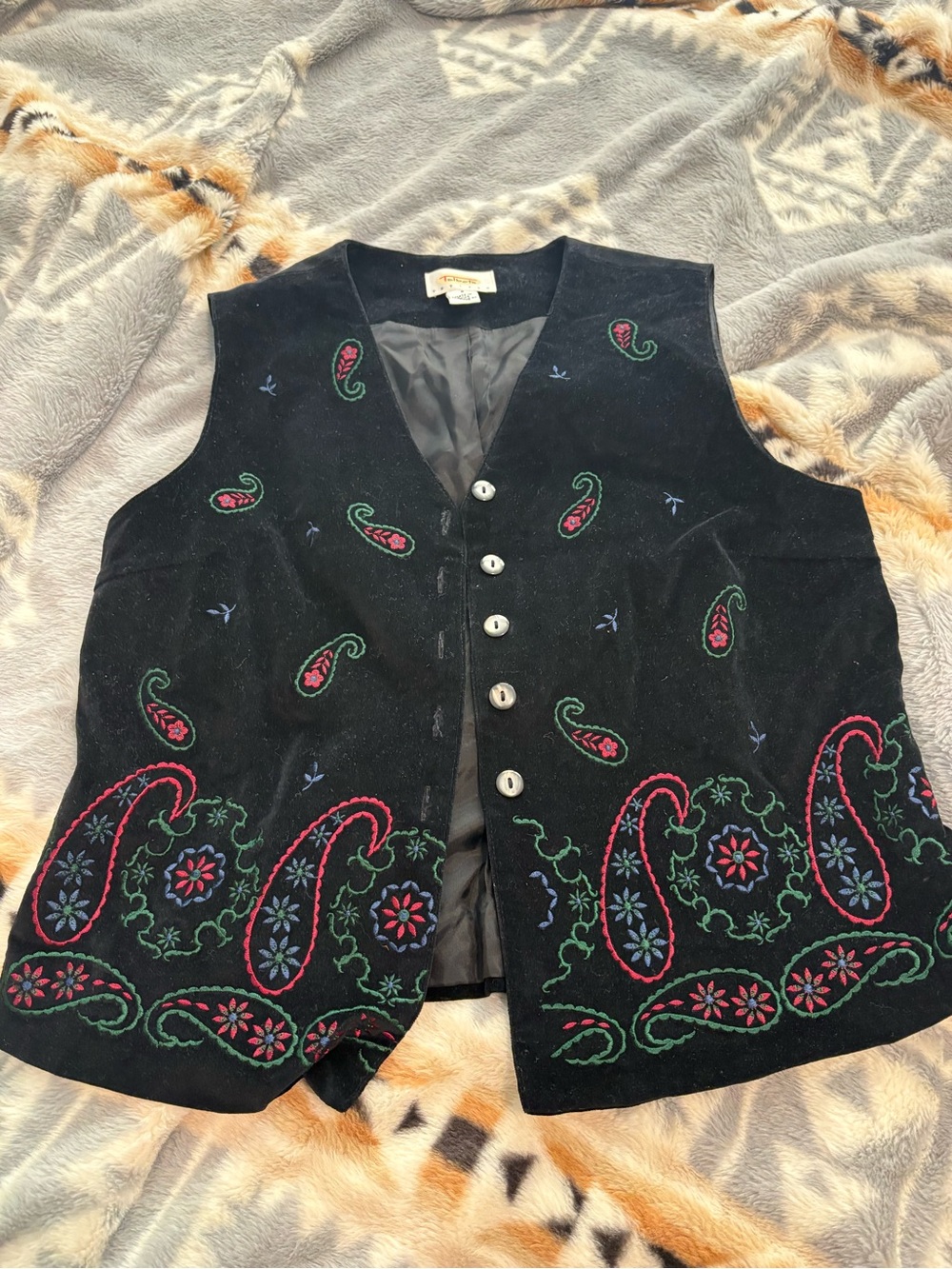 Vintage Embroidered Black Vest - Floral Paisley Detail